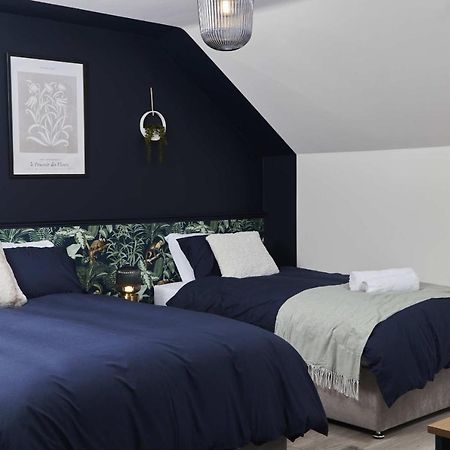 Homebird Property - The Willows Leeds  Exterior photo